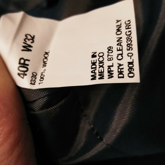 Oscar de la Renta, black wool Suit Jacket Sz 40 R - Picture 6 of 7